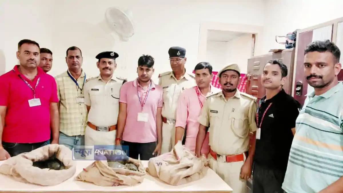 Gaya 45 Live Turtles Found Abandoned on Doon Express at Stat Gaya 45 Live Turtles Found Abandoned on Doon Express at Stat