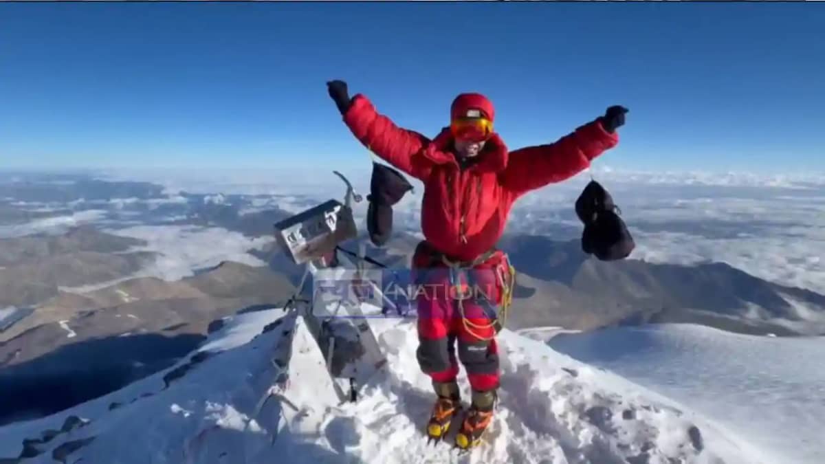 Bihar Moni Kumari Conquers Mount Elbrus Hoists the Tricolor Bihar Moni Kumari Conquers Mount Elbrus Hoists the Tricolor