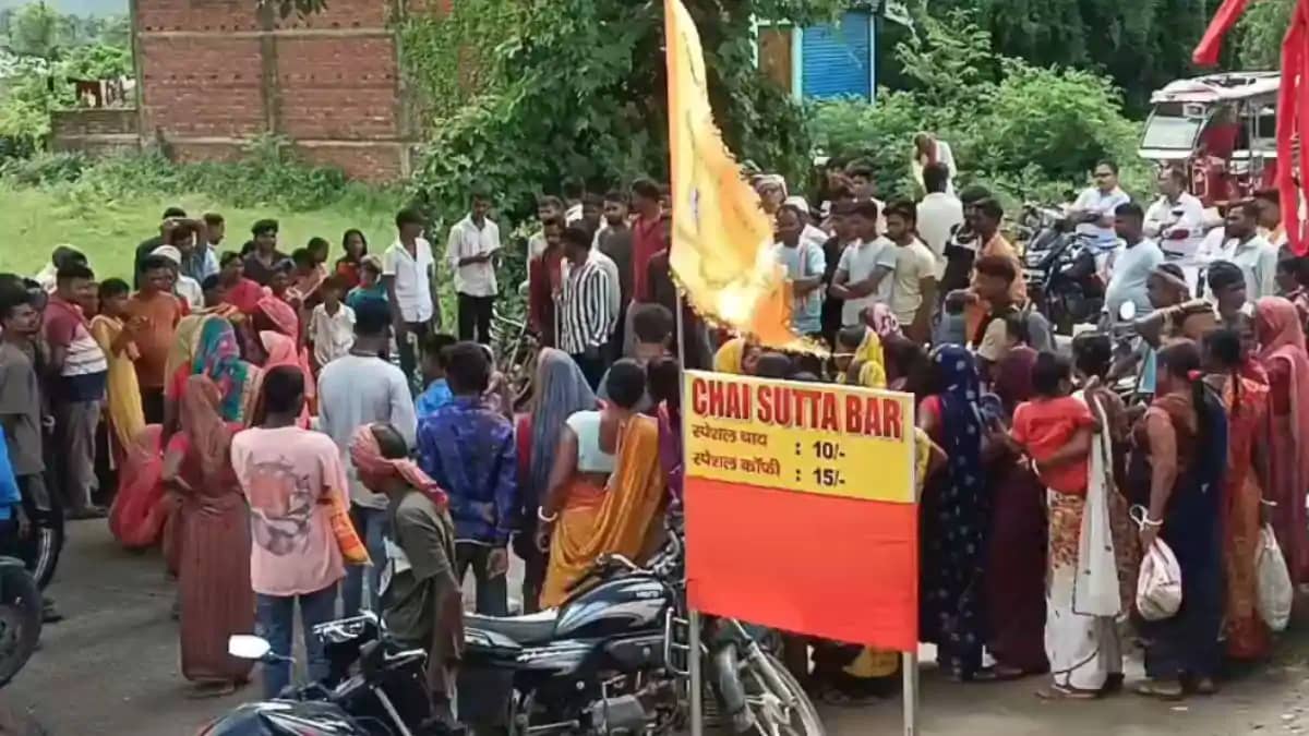 निजी क्लीनिक में इलाज के दौरान युवक की मौत, परिजनों ने गलत इ निजी क्लीनिक में इलाज के दौरान युवक की मौत, परिजनों ने गलत इ