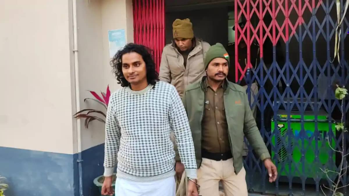 Bihar News : दरभंगा में बड़ी कार्रवाई, बंद कमरे में शादी का व Bihar News : दरभंगा में बड़ी कार्रवाई, बंद कमरे में शादी का व