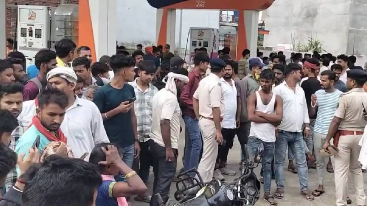 Bihar News - दर्दनाक घटना, टीन के एस्बेस्टस लदे ट्रैक्टर के Bihar News - दर्दनाक घटना, टीन के एस्बेस्टस लदे ट्रैक्टर के