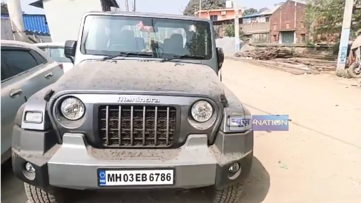 Bihar Crime News : बक्सर में महाराष्ट्र से चोरी गयी 5 लग्जरी Bihar Crime News : बक्सर में महाराष्ट्र से चोरी गयी 5 लग्जरी