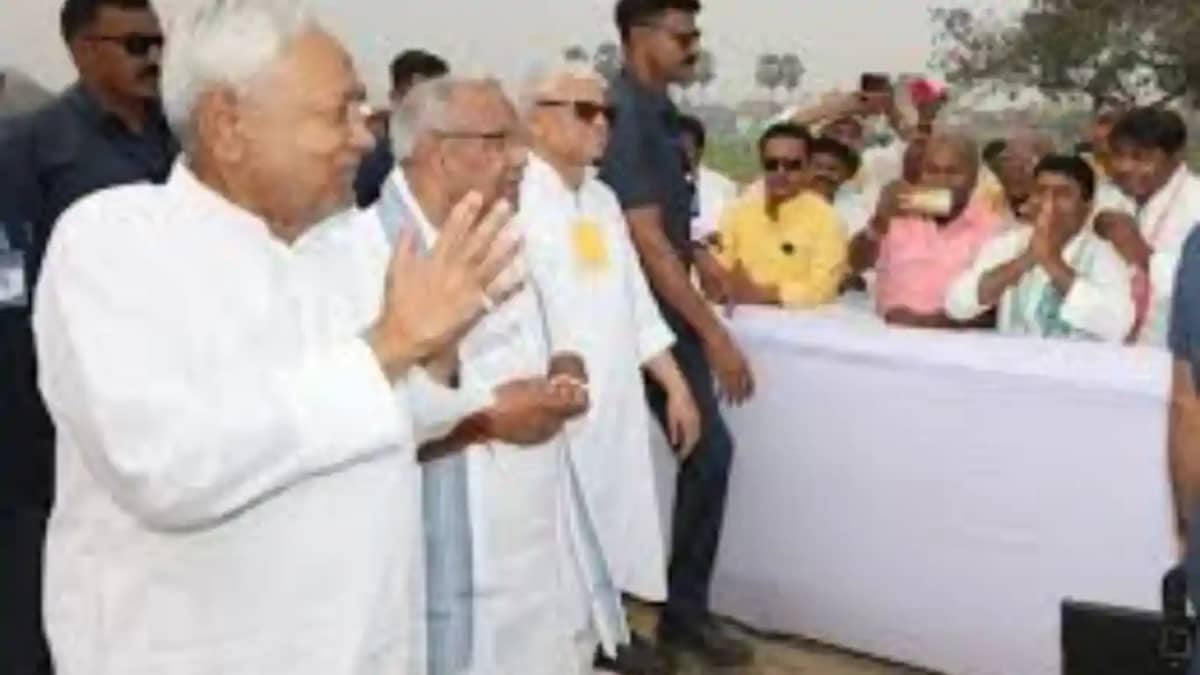 Nitish Back with Samriddhi Yatra Nitish Back with Samriddhi Yatra