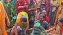 Bihar News : सोन नदी में नहाने के दौरान डूबने से तीन बच्चों समेत चार की हुई मौत, परिजनों में मचा कोहराम Bihar News : सोन नदी में नहाने के दौरान डूबने से तीन बच्चों समेत चार की हुई मौत, परिजनों में मचा कोहराम