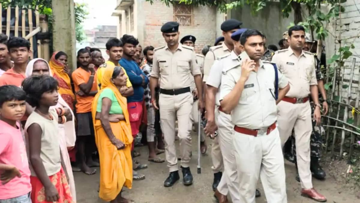 Bihar Crime : शिवहर में दिनदहाड़े बदमाशों ने गोली मारकर की यु Bihar Crime : शिवहर में दिनदहाड़े बदमाशों ने गोली मारकर की यु
