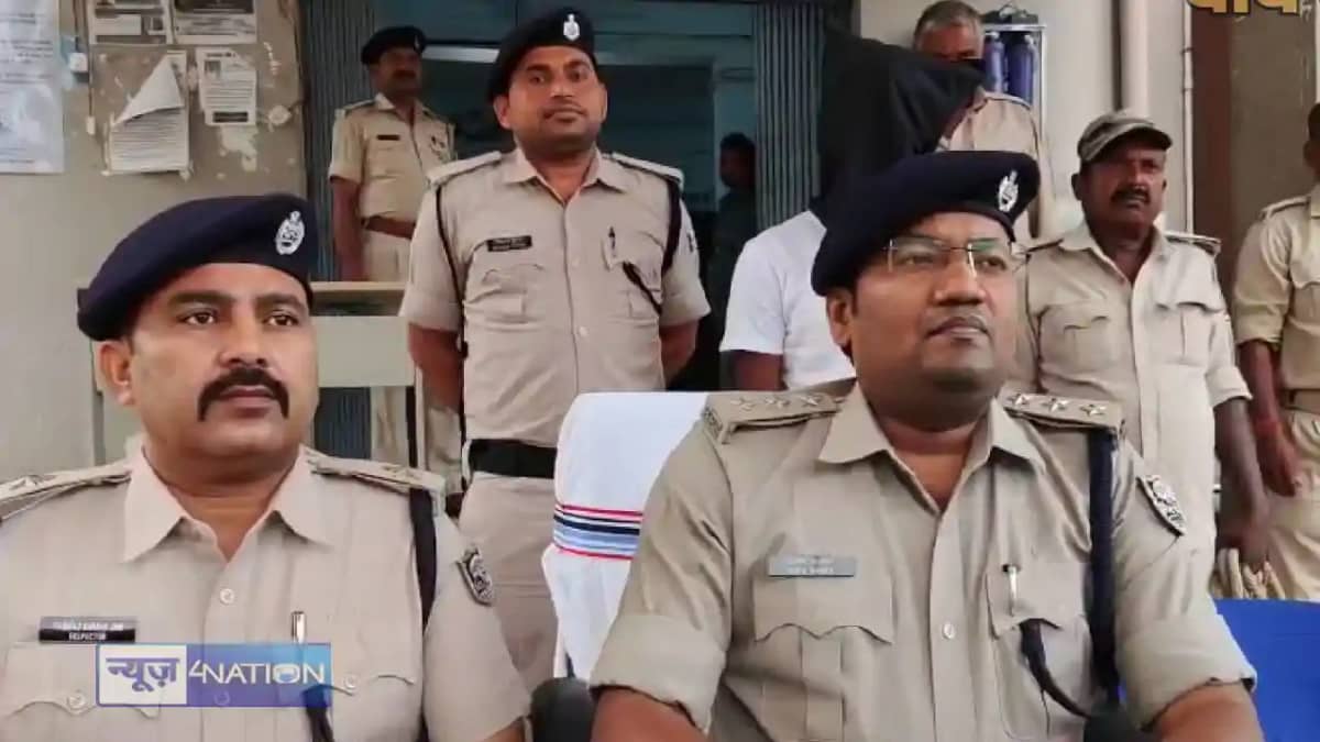Bihar Crime - 25 हजार का इनामी अपराधी गिरफ्तार, पुलिस पर फाय Bihar Crime - 25 हजार का इनामी अपराधी गिरफ्तार, पुलिस पर फाय