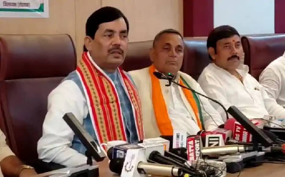 Bihar politics - तेजस्वी यादव भूल गए कि उनके पिता कैसे चारा Bihar politics - तेजस्वी यादव भूल गए कि उनके पिता कैसे चारा