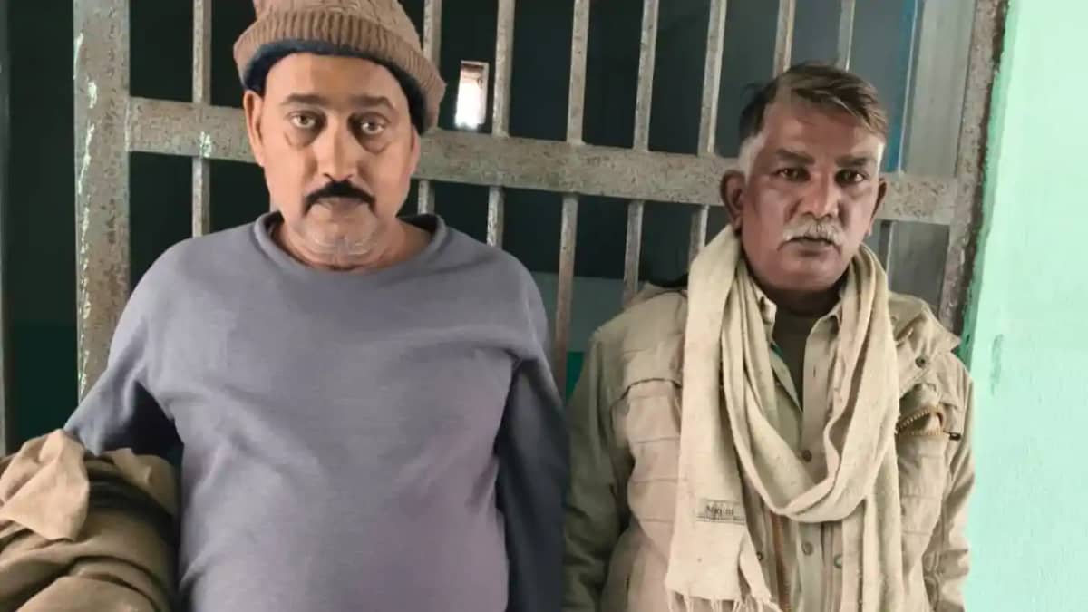 Bihar News : मोतिहारी में 13 साल तक फर्जी डिग्री पर 'गुरुजी' Bihar News : मोतिहारी में 13 साल तक फर्जी डिग्री पर 'गुरुजी'