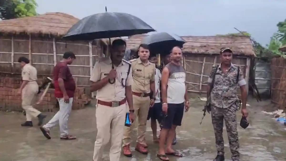 Bihar Crime: निर्माणाधीन पंचायत भवन बना कत्लगाह, मुंशी की Bihar Crime: निर्माणाधीन पंचायत भवन बना कत्लगाह, मुंशी की