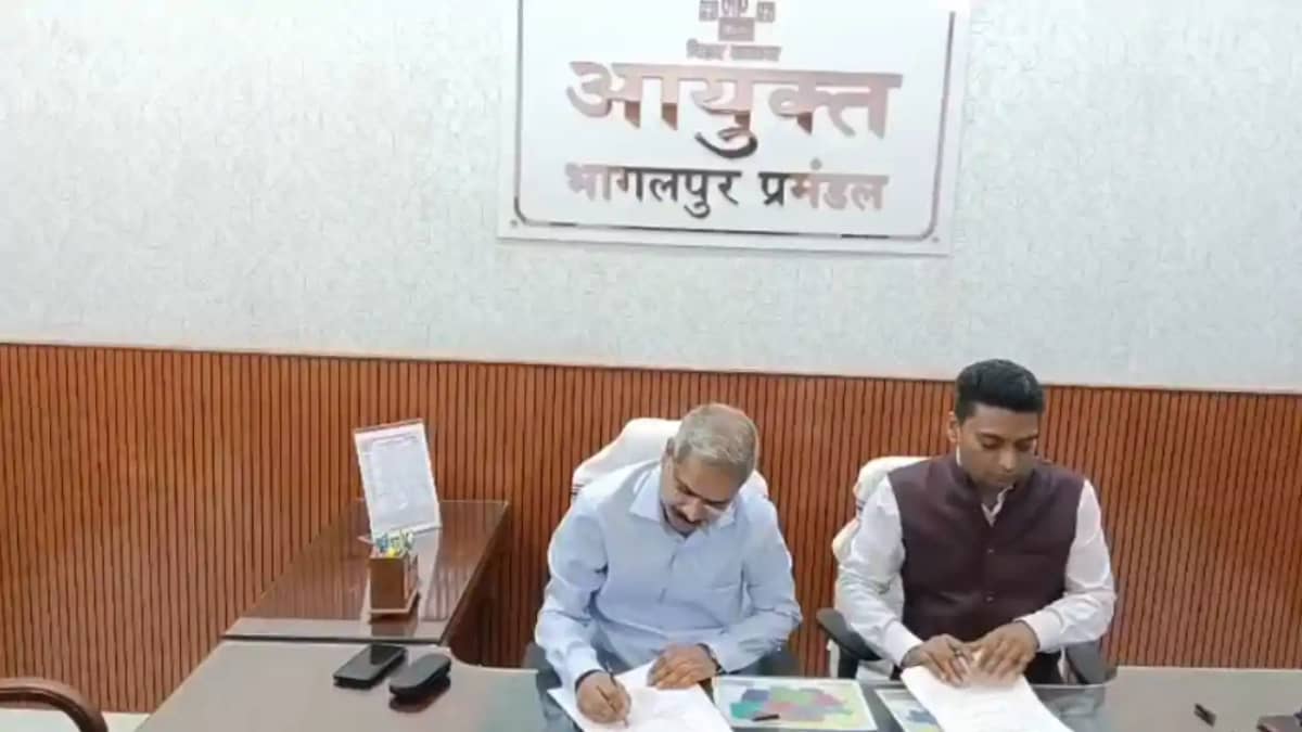 Pramod Singh Meena Takes Charge as Bhagalpur Commissioner Pramod Singh Meena Takes Charge as Bhagalpur Commissioner