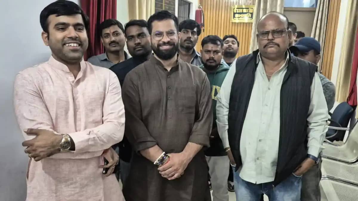 Bihar News : जदयू प्रवक्ता अभिषेक झा का लालू परिवार पर बड़ा Bihar News : जदयू प्रवक्ता अभिषेक झा का लालू परिवार पर बड़ा