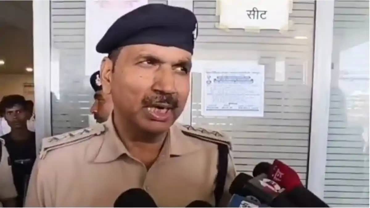 दरभंगा में गिरफ्तारी के दौरान पुलिस टीम पर हमला और रोड़ेबाजी दरभंगा में गिरफ्तारी के दौरान पुलिस टीम पर हमला और रोड़ेबाजी