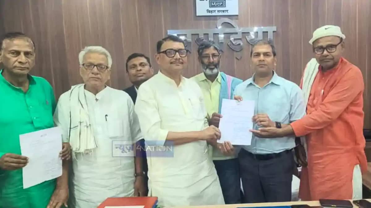 खगड़िया में आंधी, तूफान और बारिश से आम जनों को हुई क्षति को ल खगड़िया में आंधी, तूफान और बारिश से आम जनों को हुई क्षति को ल