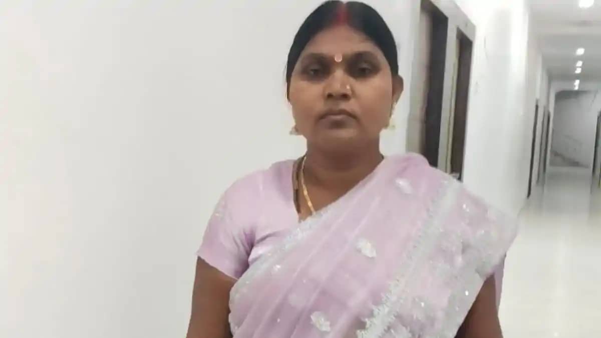 तेज रफ्तार वाहन ने ली महिला की मौत, 5 बच्चों के सर से उठ गया तेज रफ्तार वाहन ने ली महिला की मौत, 5 बच्चों के सर से उठ गया
