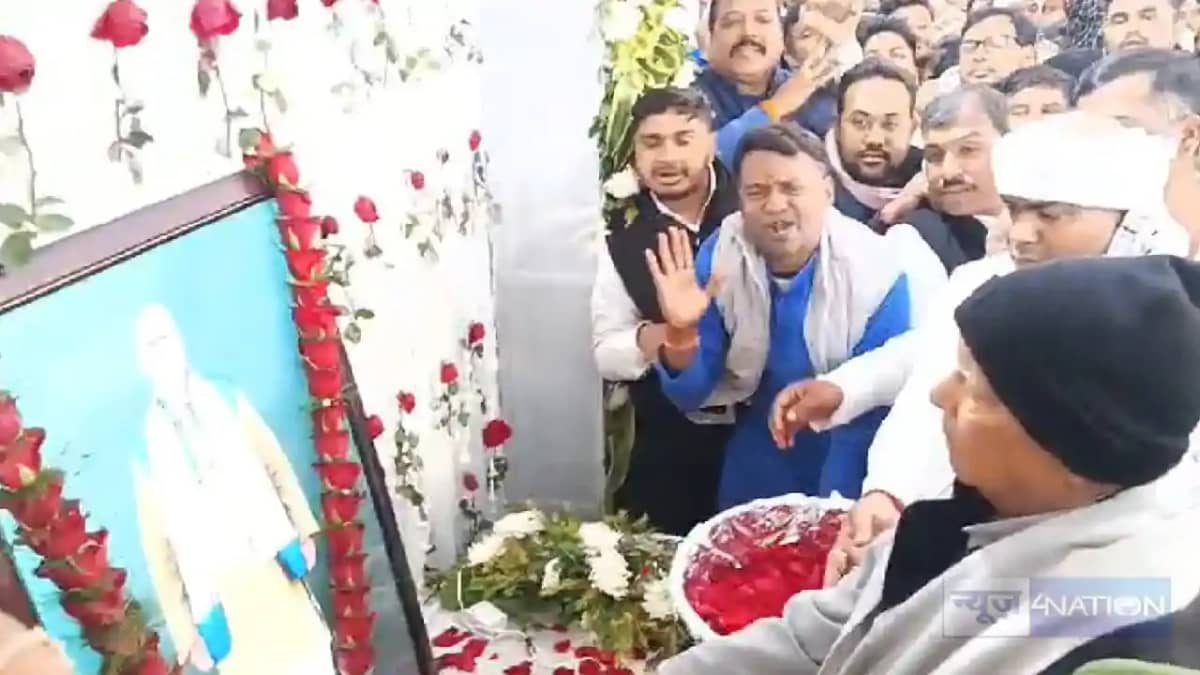 Bihar news - पूर्व साथी विशनदेव राय को श्रद्धांजलि देने पहुं Bihar news - पूर्व साथी विशनदेव राय को श्रद्धांजलि देने पहुं
