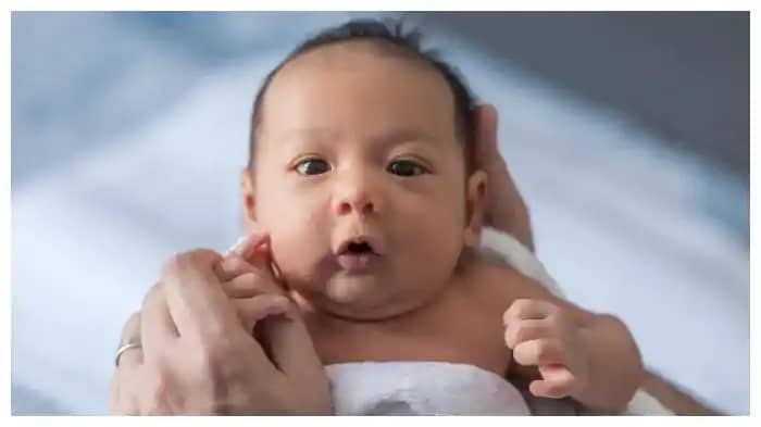 इन उम्र के बच्चों को नहीं खाना चाहिए शुगर, उनके विकास पर पड़ इन उम्र के बच्चों को नहीं खाना चाहिए शुगर, उनके विकास पर पड़