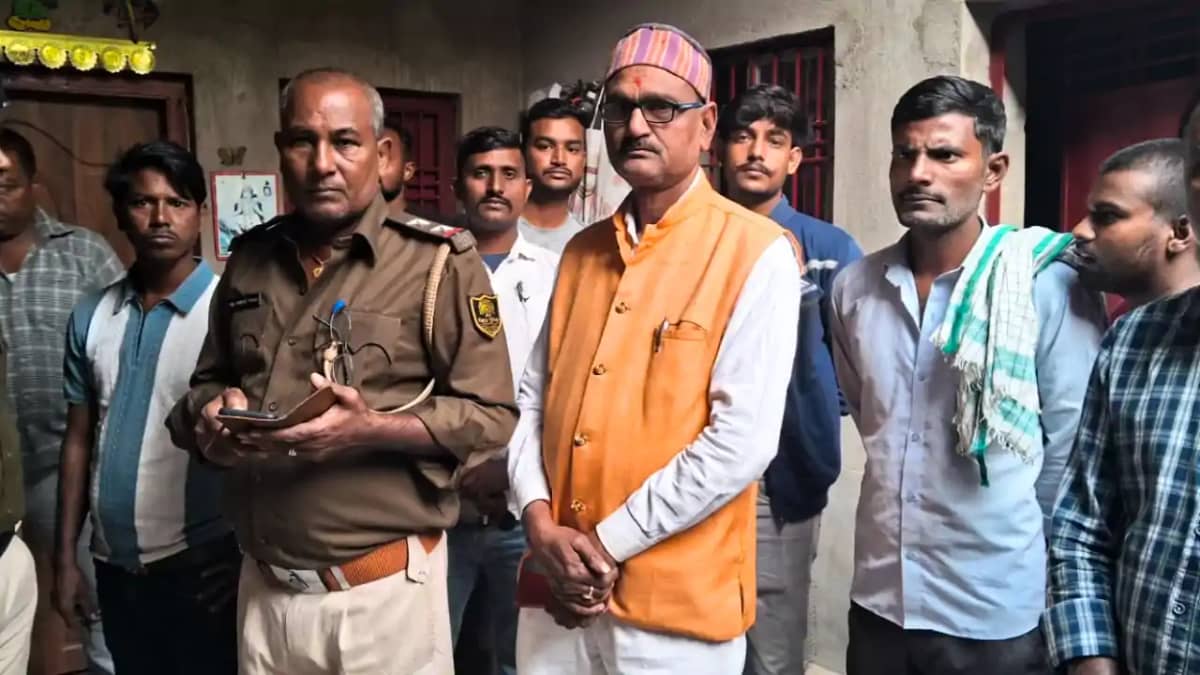 Bihar News : पत्नी से तलाक के चार साल बाद युवक ने फांसी का फ Bihar News : पत्नी से तलाक के चार साल बाद युवक ने फांसी का फ