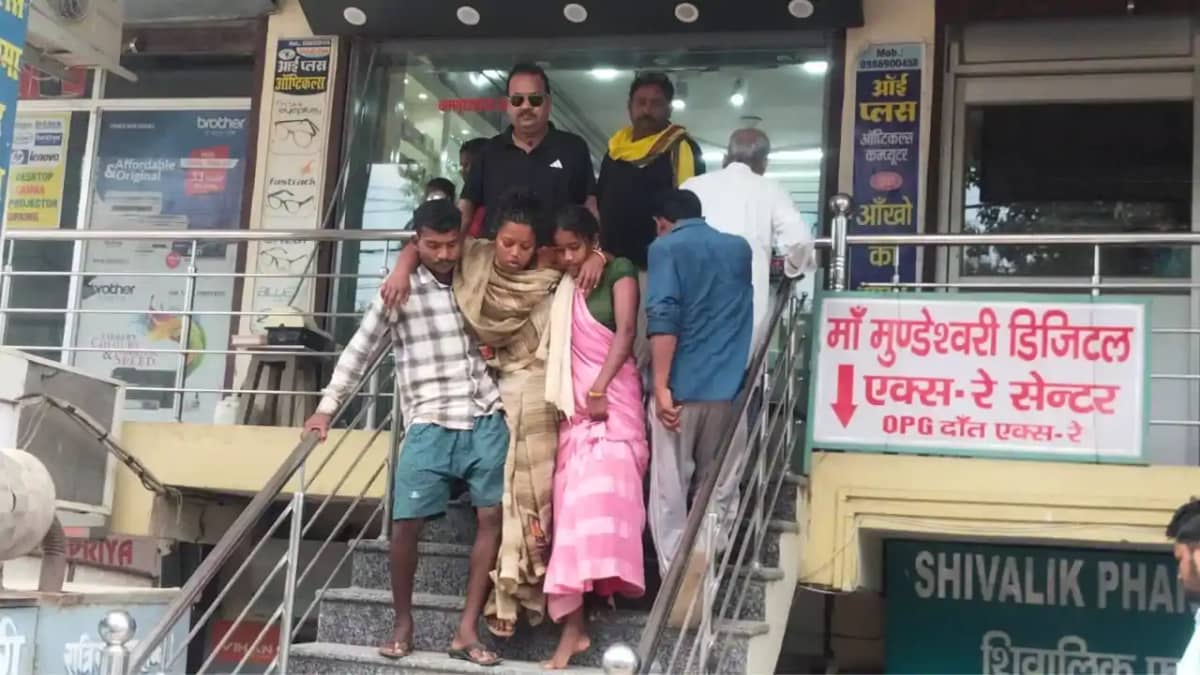 Bihar News : बिहार में में निजी अस्पताल की दबंगई, इलाज के ना Bihar News : बिहार में में निजी अस्पताल की दबंगई, इलाज के ना