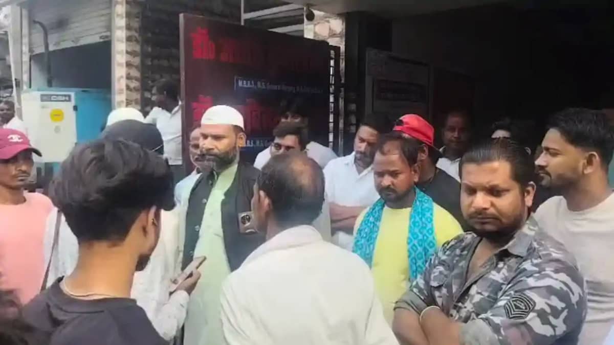 Bihar Crime : बेगूसराय के बलिया में बदमाशों ने की अंधाधुंध फ Bihar Crime : बेगूसराय के बलिया में बदमाशों ने की अंधाधुंध फ