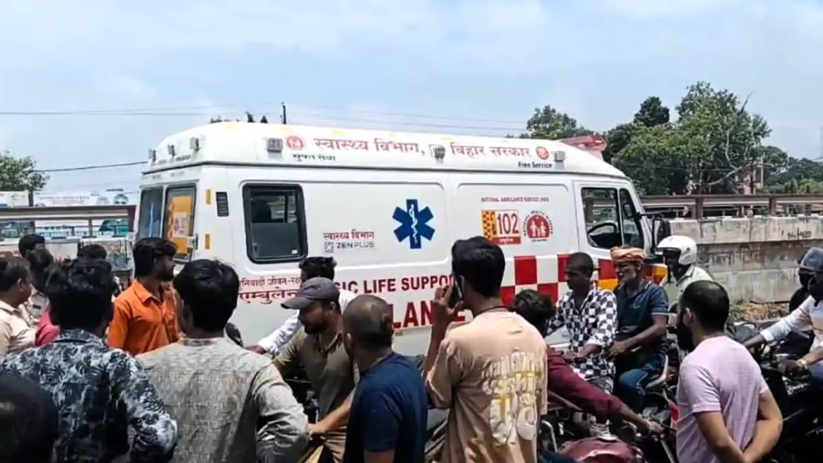 Bihar News : कैमूर में झोला छाप डॉक्टर ने ली गर्भवती महिला क Bihar News : कैमूर में झोला छाप डॉक्टर ने ली गर्भवती महिला क
