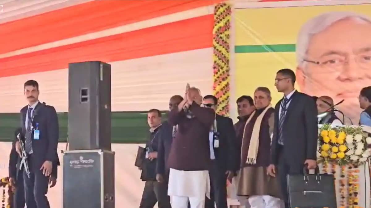 गोपालगंज की सरजमीं से नीतीश ने किया विकास का शंखनाद गोपालगंज की सरजमीं से नीतीश ने किया विकास का शंखनाद