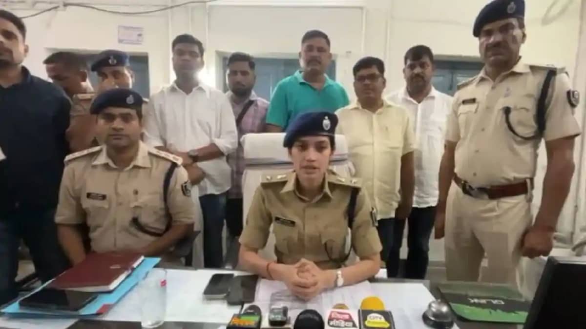 Bihar polilce - पूर्णिया की जिम्मेदारी संभालते ही लेडी सिंघम Bihar polilce - पूर्णिया की जिम्मेदारी संभालते ही लेडी सिंघम