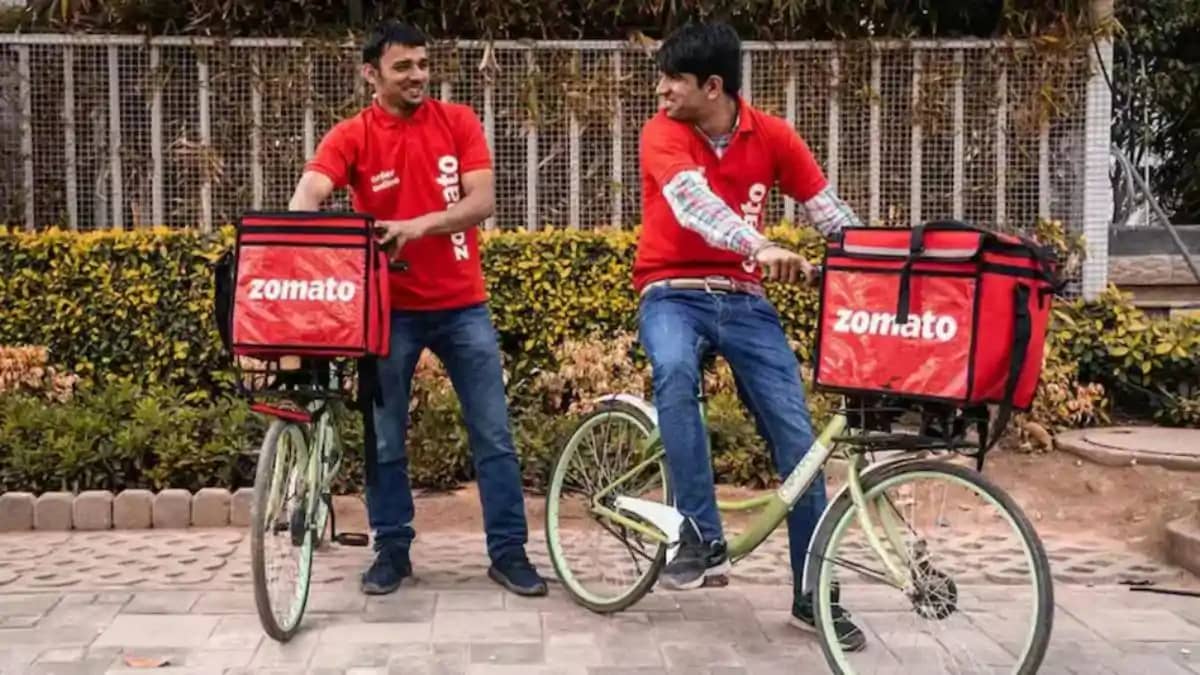 जोमैटो ने दिया महंगाई का झटका: छह महीने में प्लेटफॉर्म फीस म जोमैटो ने दिया महंगाई का झटका: छह महीने में प्लेटफॉर्म फीस म