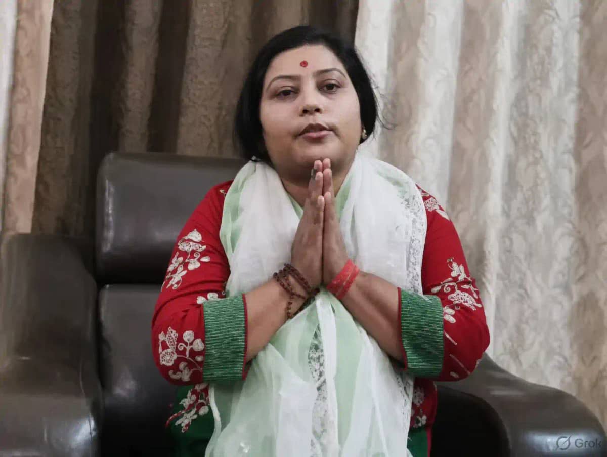 Bihar Politics: 61 हजार वाले.. बयान पर भड़कीं अर्पणा, चमचा व Bihar Politics: 61 हजार वाले.. बयान पर भड़कीं अर्पणा, चमचा व