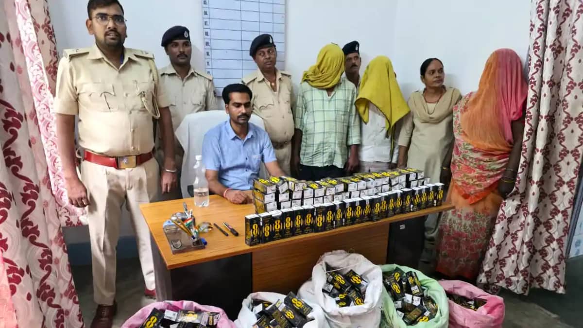 Bihar News : 15 सौ रूपये के लिए मरीज बन जाती थी महिला, पुलिस Bihar News : 15 सौ रूपये के लिए मरीज बन जाती थी महिला, पुलिस