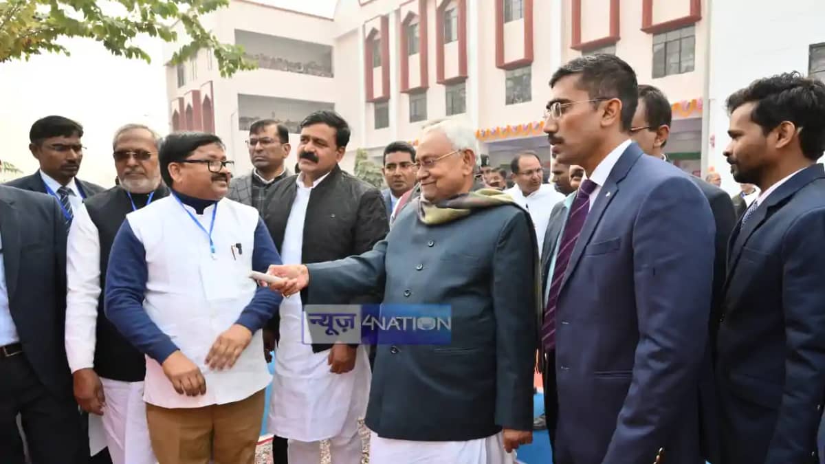 Bihar News : प्रगति यात्रा के दौरान सीएम नीतीश ने किशनगंज ज Bihar News : प्रगति यात्रा के दौरान सीएम नीतीश ने किशनगंज ज