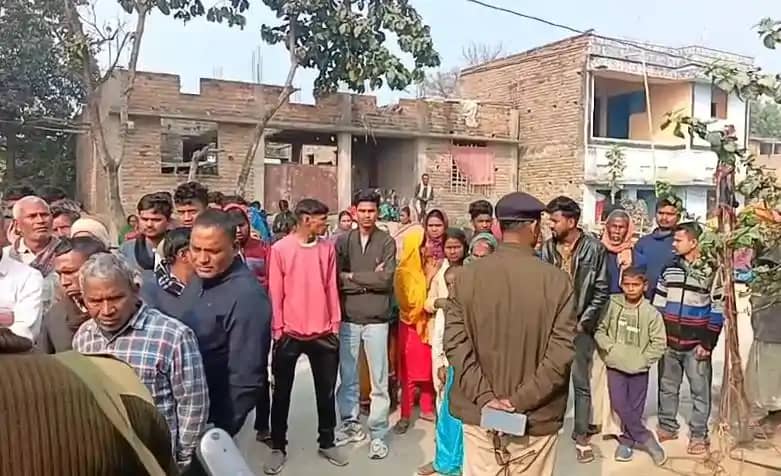 गुजरात में पति, वैशाली में हैवानियत, फंदे से लटकी मिली विवाह गुजरात में पति, वैशाली में हैवानियत, फंदे से लटकी मिली विवाह