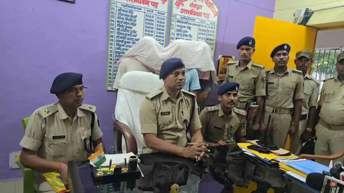 Bihar News : शेखपुरा में अंतर जिला लुटेरा गिरोह के तीन सदस्य Bihar News : शेखपुरा में अंतर जिला लुटेरा गिरोह के तीन सदस्य