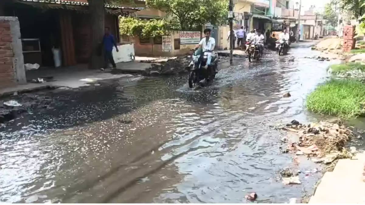 Bihar News : आरा नगर निगम के दावों की पोल खोल रहा गंदे पानी Bihar News : आरा नगर निगम के दावों की पोल खोल रहा गंदे पानी