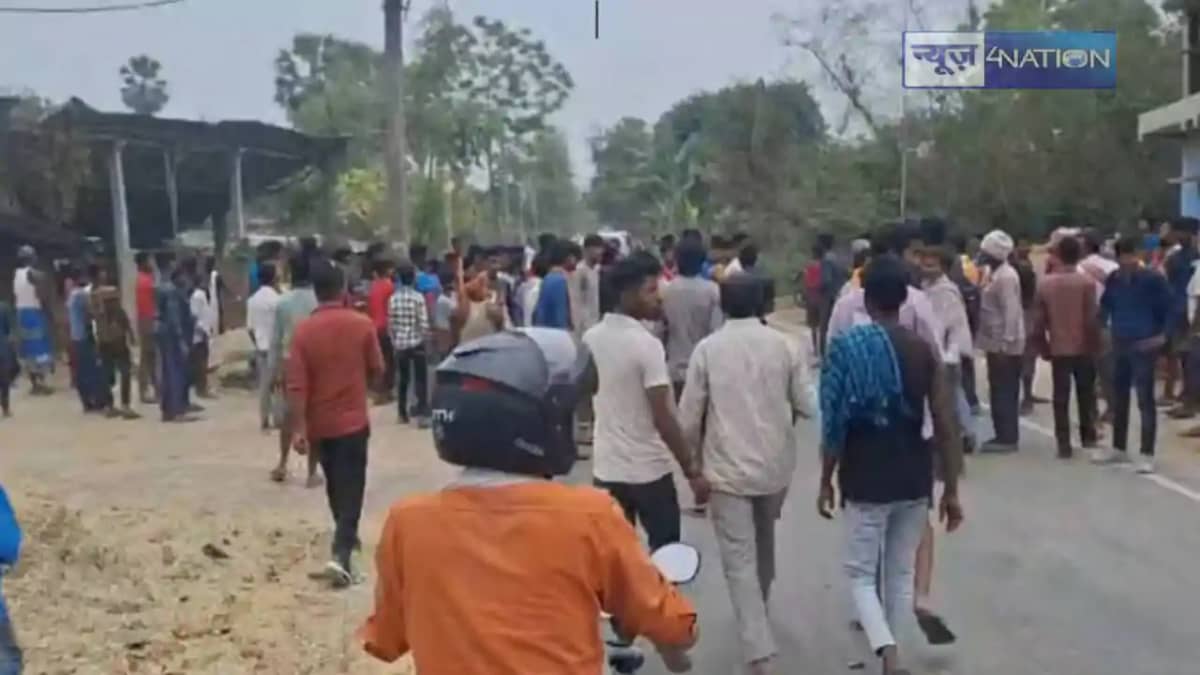 Bihar crime - बाइक से जा रहे भाइयों को ट्रक ने रौंदा, हादसे Bihar crime - बाइक से जा रहे भाइयों को ट्रक ने रौंदा, हादसे