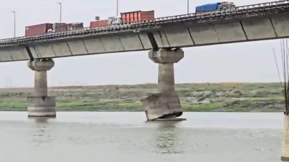 Bihar News : विक्रमशिला सेतु की जांच पूरी, तकनीकी टीम ने पिल Bihar News : विक्रमशिला सेतु की जांच पूरी, तकनीकी टीम ने पिल