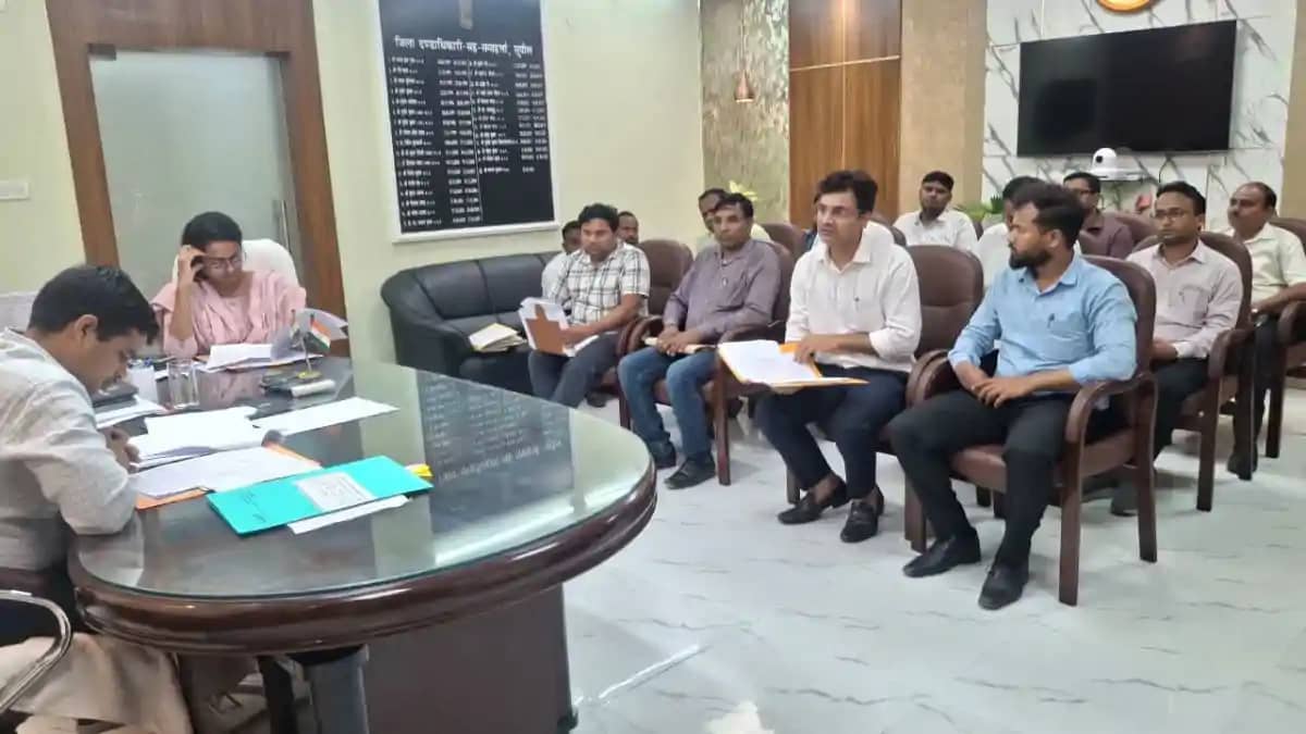 जिला कृषि टास्क फोर्स की बैठक में डीएम के कड़े निर्देश : 'खा जिला कृषि टास्क फोर्स की बैठक में डीएम के कड़े निर्देश : 'खा