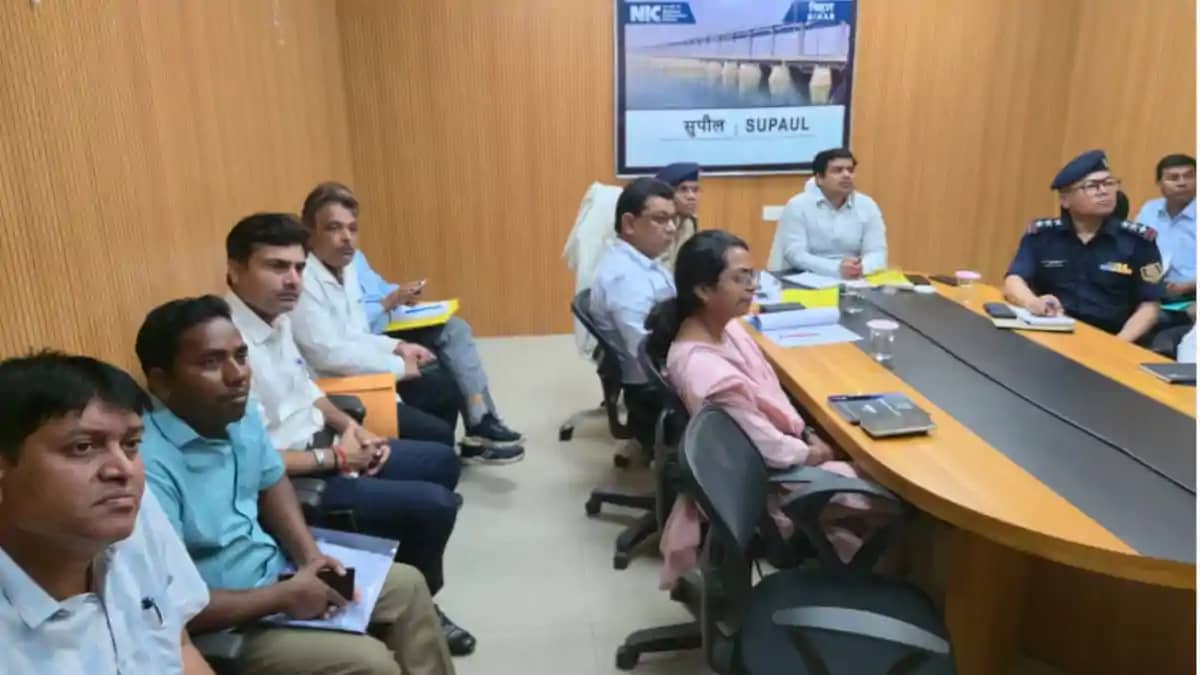 बाढ़ और सुखाड़ से निपटने के लिए बिहार सरकार अलर्ट: CM सम्राट बाढ़ और सुखाड़ से निपटने के लिए बिहार सरकार अलर्ट: CM सम्राट
