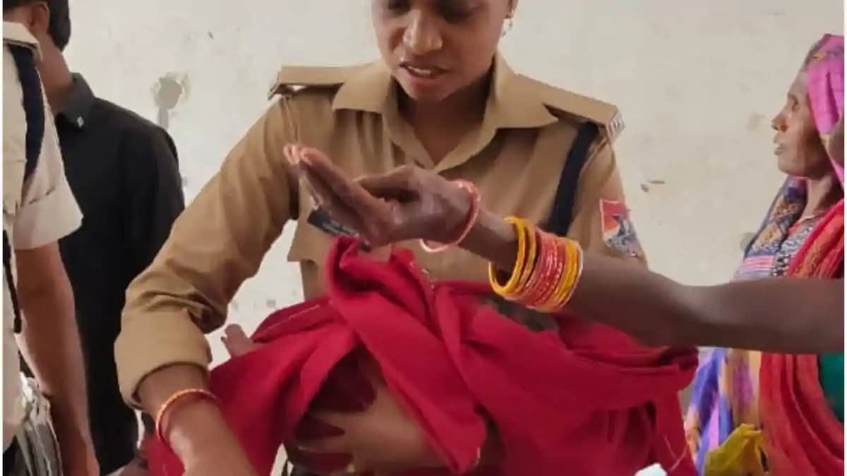 दरभंगा रेलवे स्टेशन पर महिला ने बच्ची को दिया जन्म, आरपीएफ न दरभंगा रेलवे स्टेशन पर महिला ने बच्ची को दिया जन्म, आरपीएफ न