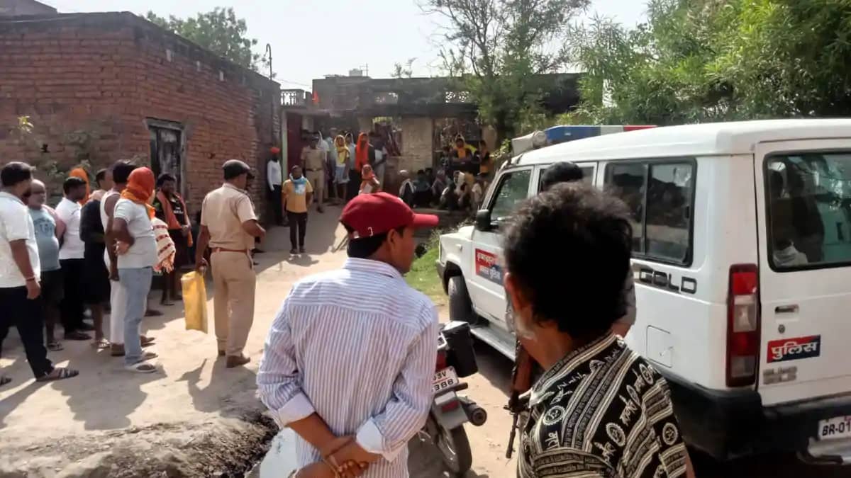Bihar Crime : बक्सर में दिनदहाड़े बदमाशों ने घर में घुसकर किश Bihar Crime : बक्सर में दिनदहाड़े बदमाशों ने घर में घुसकर किश