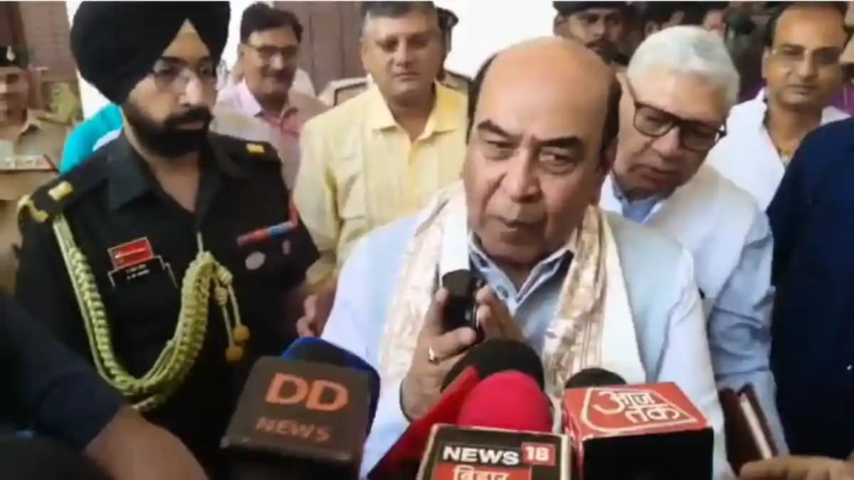 Bihar News : कामेश्वर सिंह संस्कृत विश्वविद्यालय पहुँचे राज् Bihar News : कामेश्वर सिंह संस्कृत विश्वविद्यालय पहुँचे राज्