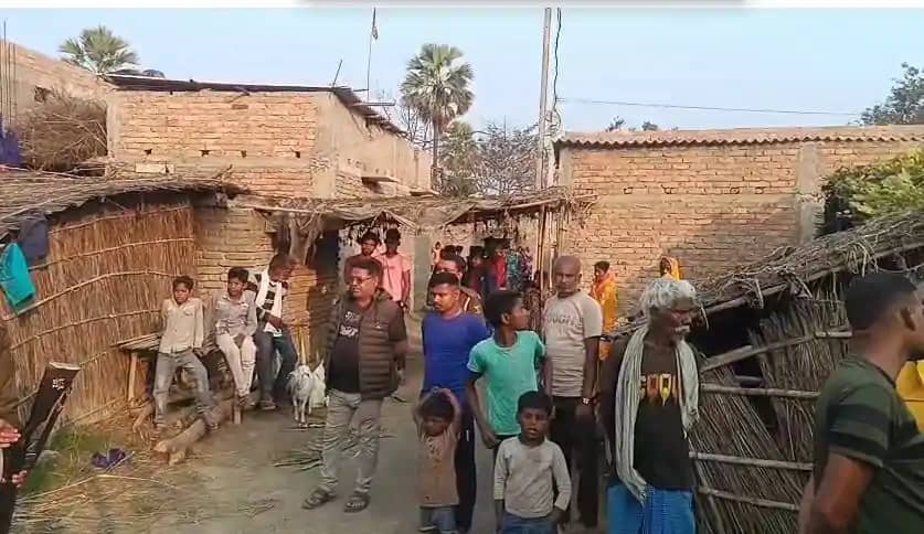 100 रुपये के लिए मां का गला रेतकर की हत्या, कलयुगी बेटे के 100 रुपये के लिए मां का गला रेतकर की हत्या, कलयुगी बेटे के