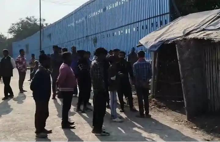 मालगोदाम में मौत का तांडव: ट्रक ने मासूम को कुचला, ठेकेदार न मालगोदाम में मौत का तांडव: ट्रक ने मासूम को कुचला, ठेकेदार न