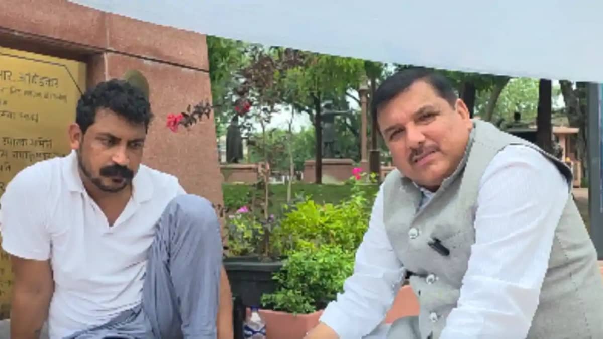 Protest in Parliament : सांसद को टॉयलेट के इस्तेमाल की भी अन Protest in Parliament : सांसद को टॉयलेट के इस्तेमाल की भी अन