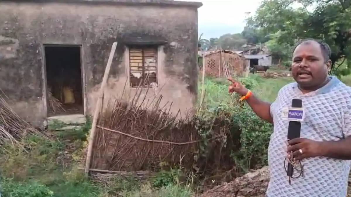 Bihar News : बिहार में अस्पताल बनाकर चालू करना भूल गया स्वास Bihar News : बिहार में अस्पताल बनाकर चालू करना भूल गया स्वास