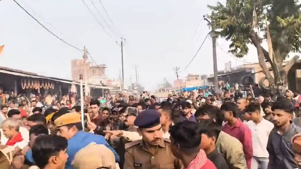 Bihar Crime News : सीतामढ़ी में पुलिस ने संदिग्ध मांस के साथ Bihar Crime News : सीतामढ़ी में पुलिस ने संदिग्ध मांस के साथ