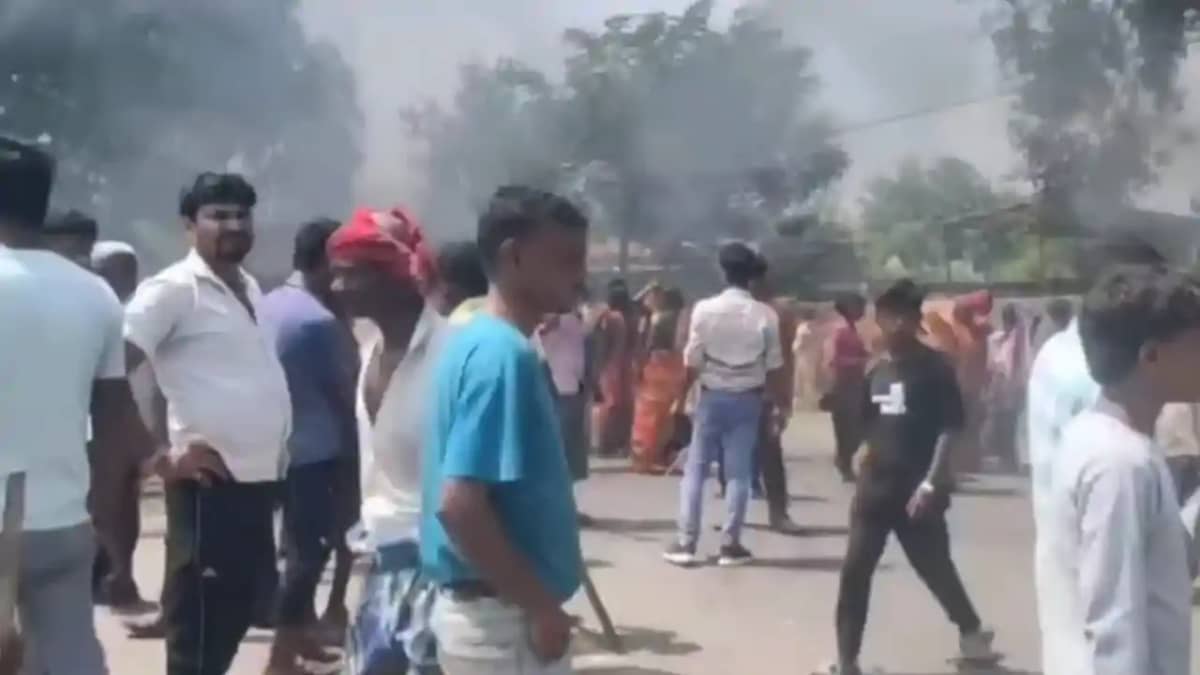 Bihar Road Accident : गया में ट्रक की चपेट में आने से एक व्य Bihar Road Accident : गया में ट्रक की चपेट में आने से एक व्य
