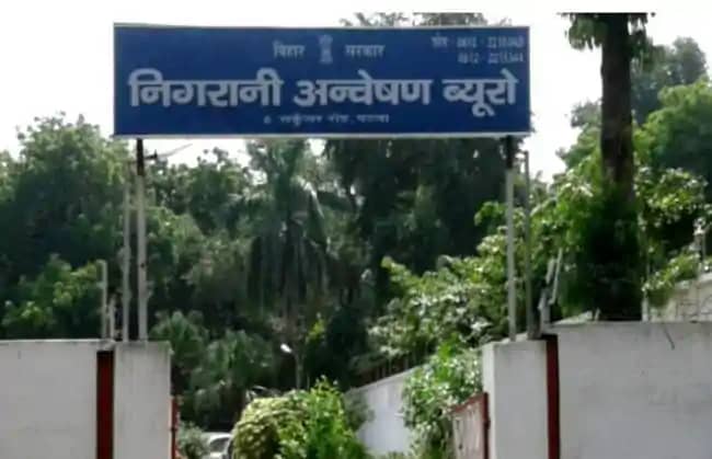 गजब, नकली सर्टिफिकेट बनाकर हासिल की शिक्षक की नौकरी, मौत के गजब, नकली सर्टिफिकेट बनाकर हासिल की शिक्षक की नौकरी, मौत के