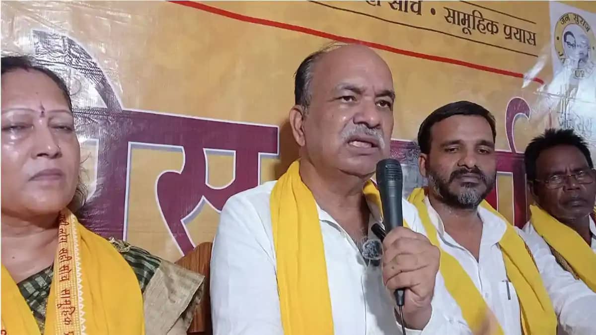 जन सुराज का सरकारी स्कूलों में 55 करोड़ के मजदूरी घोटाले का जन सुराज का सरकारी स्कूलों में 55 करोड़ के मजदूरी घोटाले का