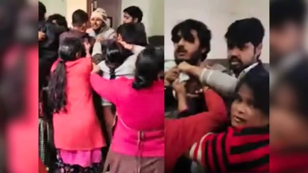 BETTIAH : बेतिया GMCH में जीविका दीदियों से मारपीट का मामला: BETTIAH : बेतिया GMCH में जीविका दीदियों से मारपीट का मामला: