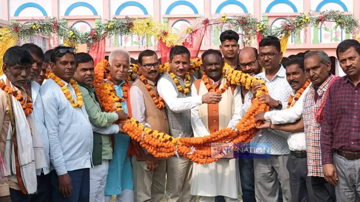 Bihar News : सारण में मानपुर गरखा रोड के पुनर्निर्माण ओर विस Bihar News : सारण में मानपुर गरखा रोड के पुनर्निर्माण ओर विस